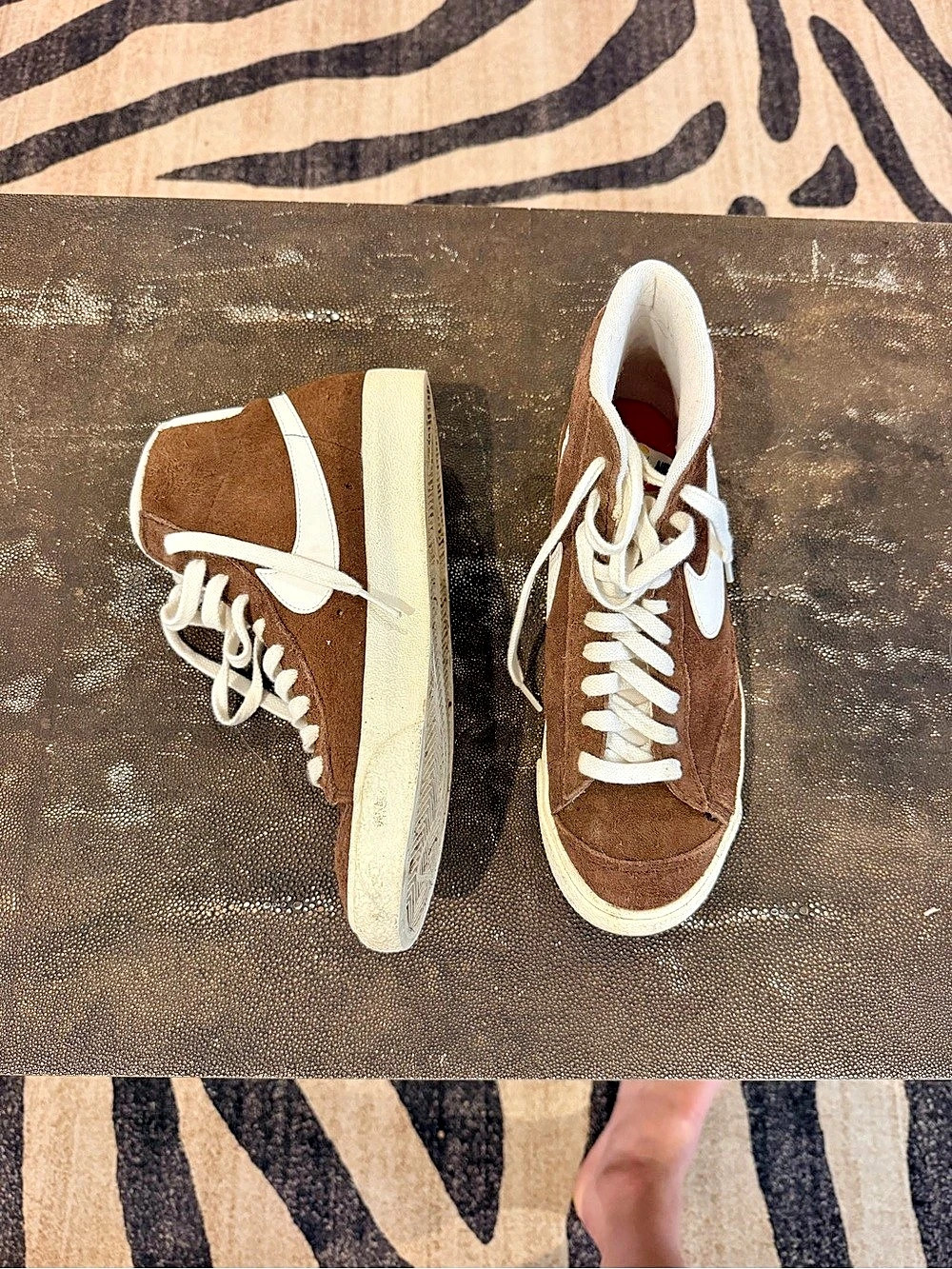 Nike Blazer Mid '77 Vintage Brown Suede Brown & White High Top Sneakers - Picture 3 of 3